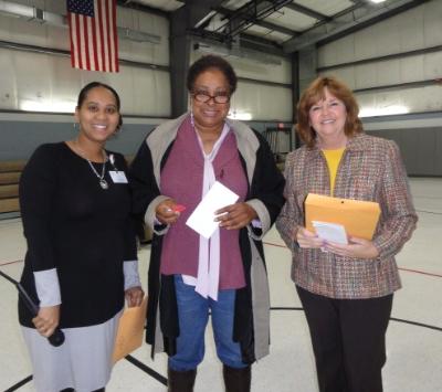 LaVergn Reid (center), of Chester, displays her winning home heating oil voucher from American Energy Supply and Services. The oil voucher was one of many prizes raffled at the Energy Fair sponsored by the Delaware County Link to Aging and Disability Resources (ADRC). Also pictured are:
Christy Bobo (left), Director of Housing at COSA and Joanna Geiger (right), ADRC Coordinator. 